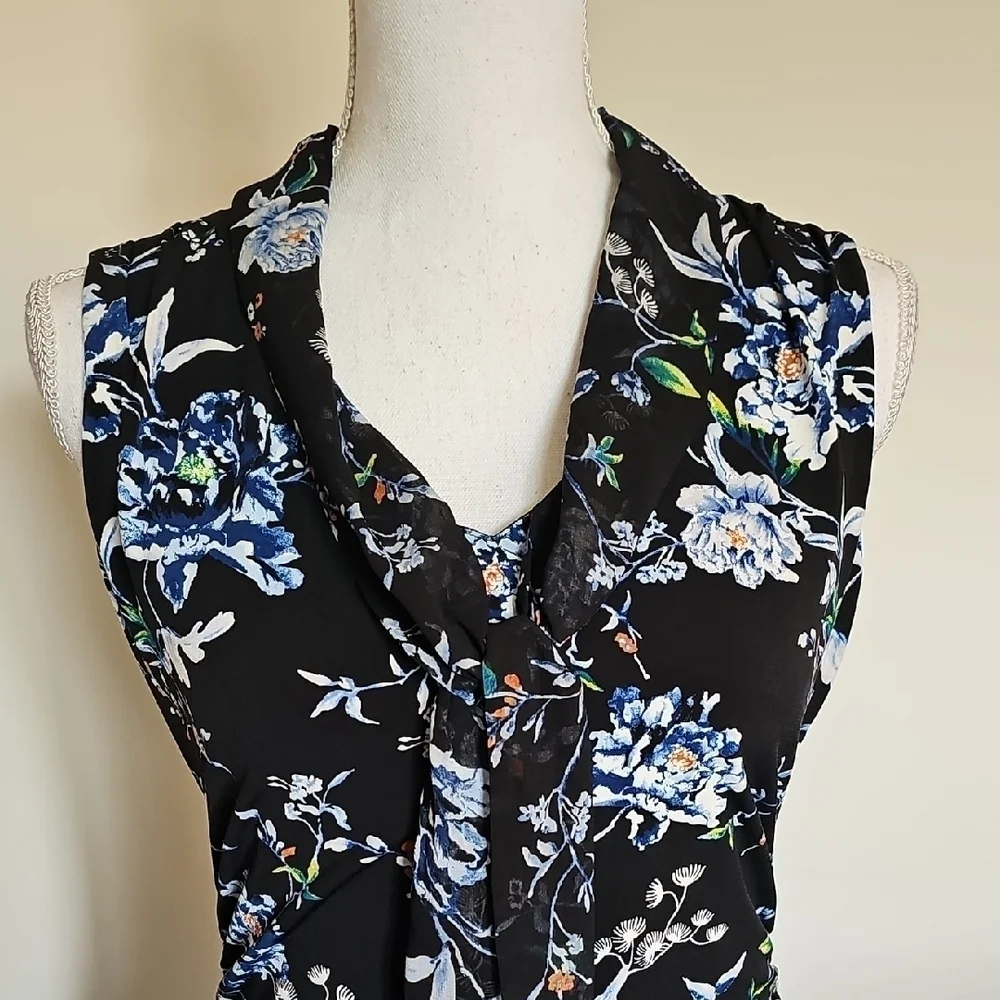 WHBM Floral Sleeveless Top - Black and Blue
